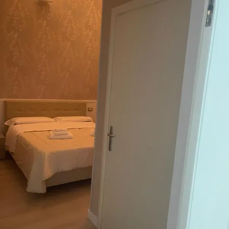 فندق مبيت وإفطار Chez Moi 3*