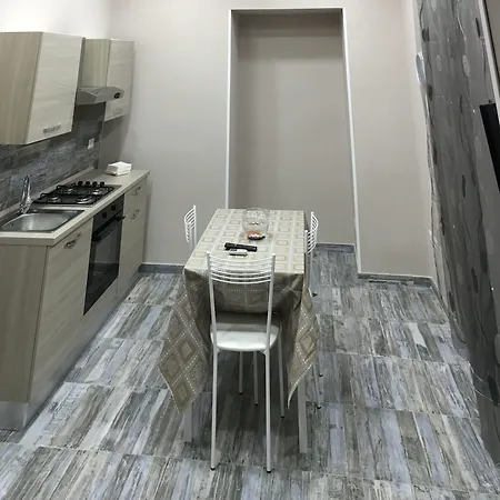 Chez Moi לינה וארוחת בוקר נאפולי