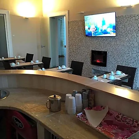 Chez Moi